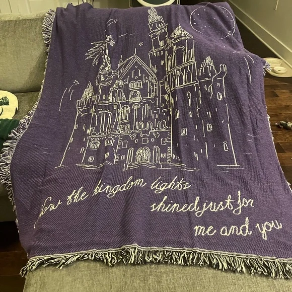 Long Live Blanket Taylor Swift Holiday Collection - Picture 2 of 6